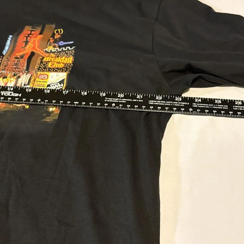 Nike Air Jordan Men’s L Graphic T-Shirt Times Square Sky Line Michael Jordan